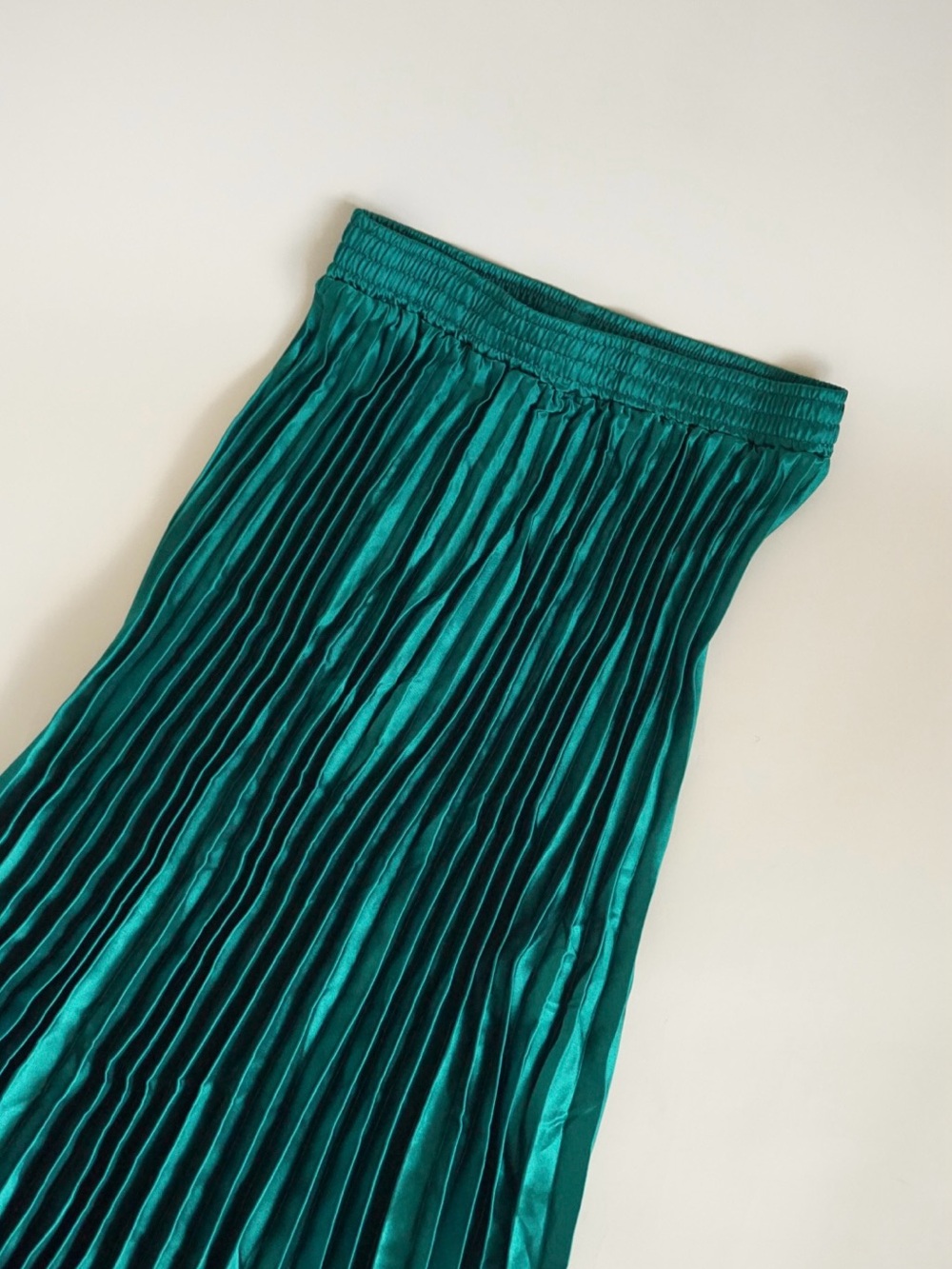 Kelly Obi Green Accordion Pleated Plisse Maxi Skirt